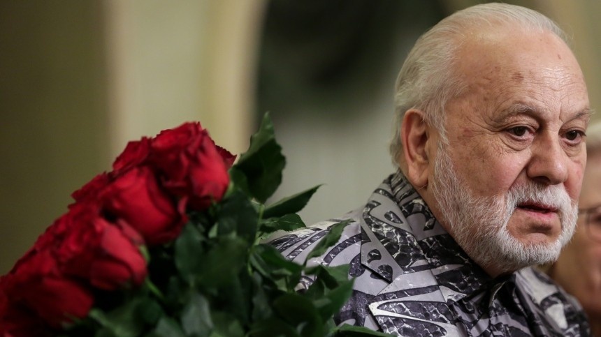    Фото: ТАСС / Артем Геодакян, Исакова Анна, Черединцев Валентин, Почуев Михаил; www.globallookpress.com/ Komsomolskaya Pravda, Anna Salynskaya, Anatoly Lomokhov; Instagram @allavictoriyakirkorova; YouTube / Филипп Киркоров