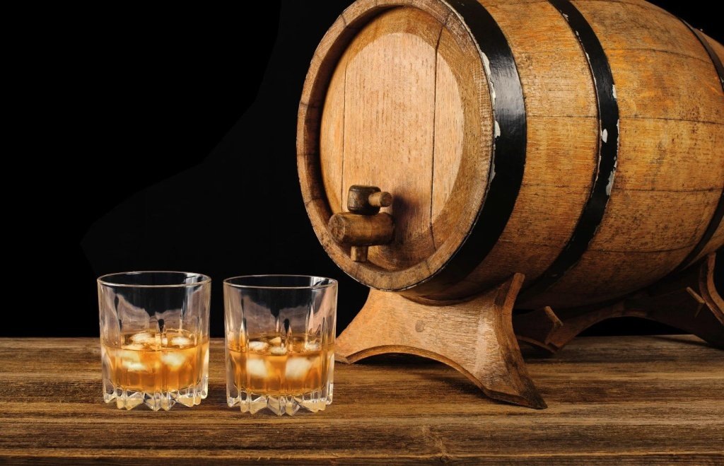 Рассказываем о том, как выдержка влияет на получение крепкого алкоголя