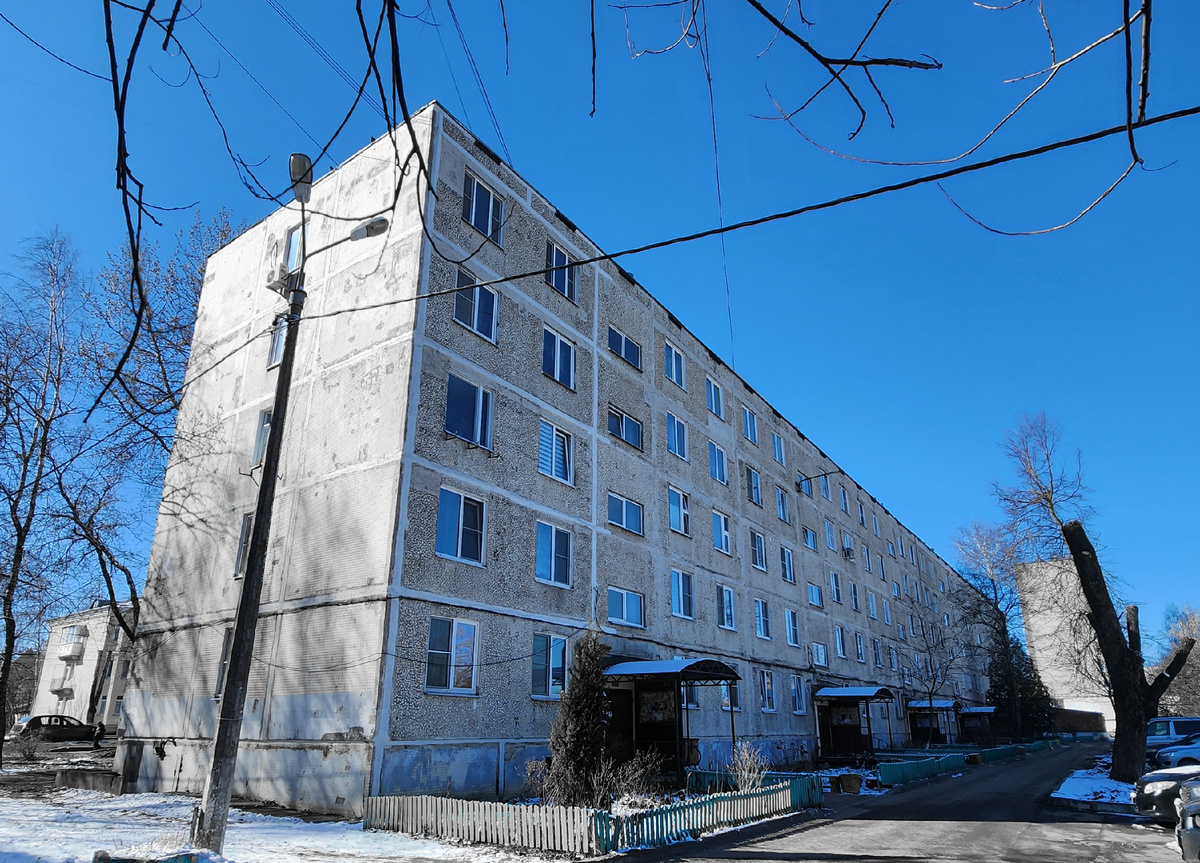 Вид со двора. Фото автора