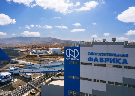    Потанин не стремится раскрывать объятия западным партнёрам