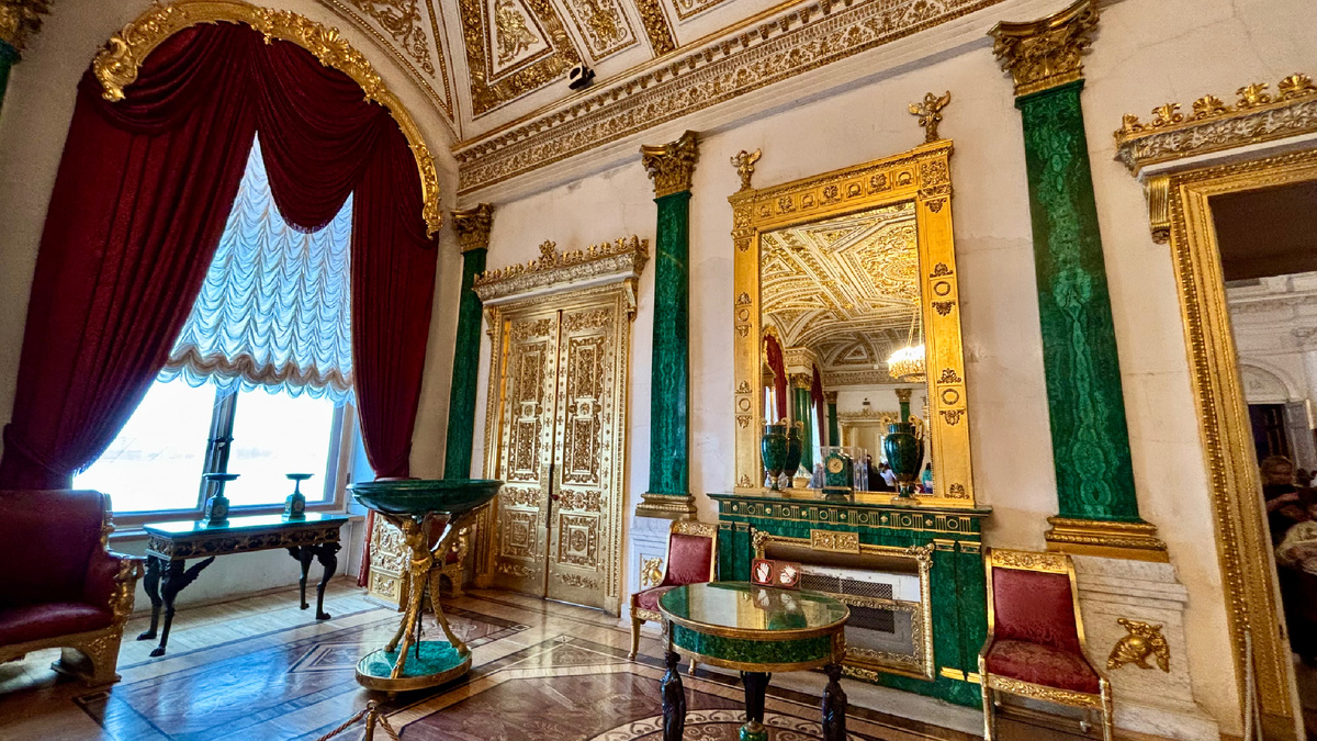 Эрмитаж (Зимний дворец) Малахитовая гостиная 