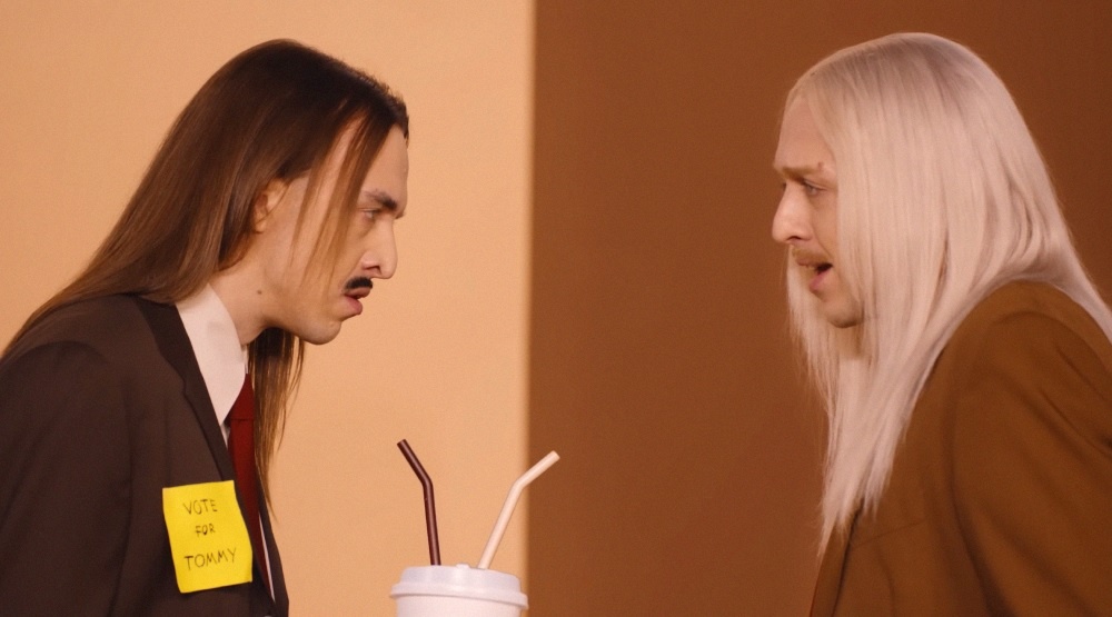     Кадр из клипа «Espresso Macchiato»