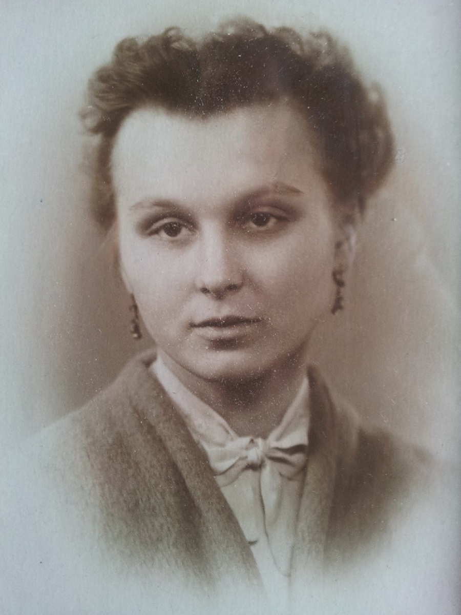 Фото матери, Тишиной Инги Петровны, 1953, 20 лет