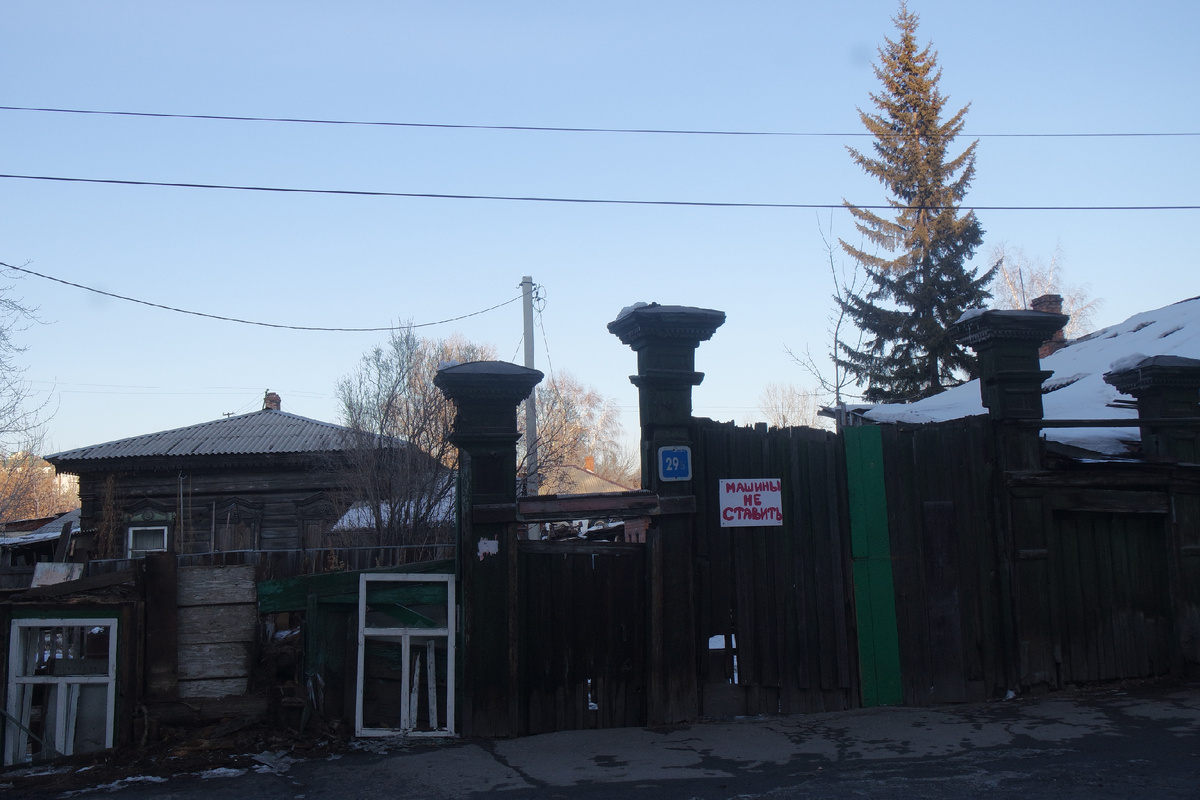 машины не ставить!