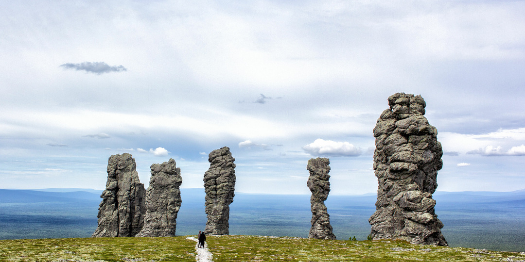 Одно из семи чудес России: как попасть на плато Маньпупунёр в Коми?