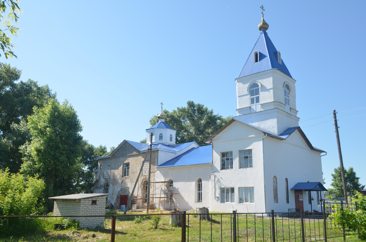 Храм в честь Архистратига Божия Михаила в Дракино Лискинского района