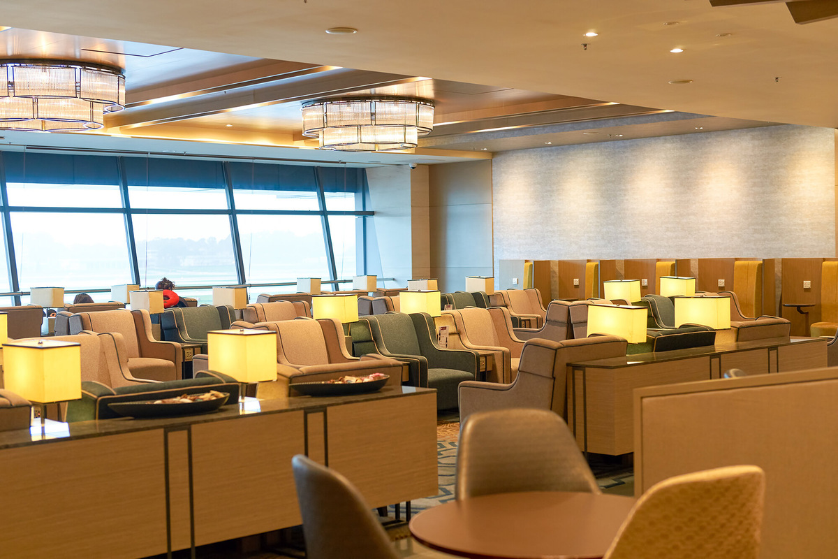 Площадь Plaza Premium Lounge — 7000 м². Фото: Sorbis / Shutterstock / Fotodom