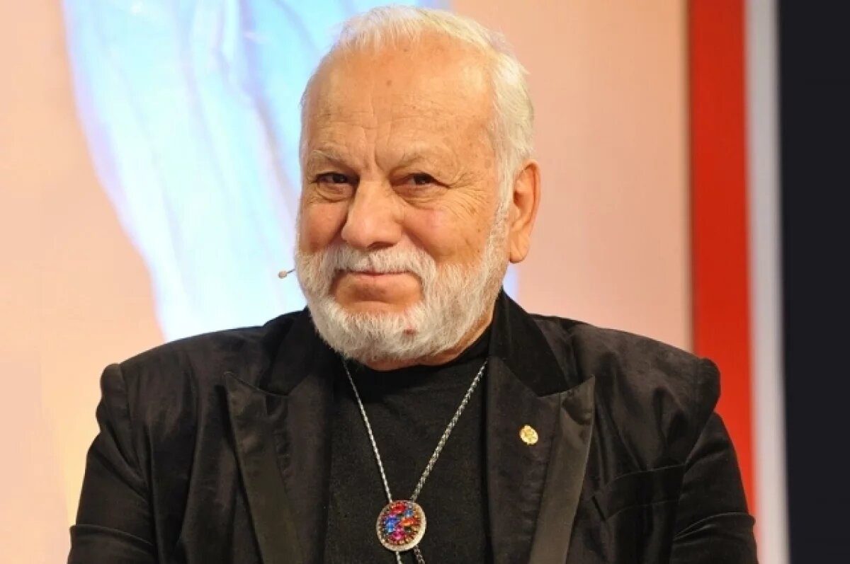    Бедрос Киркоров.