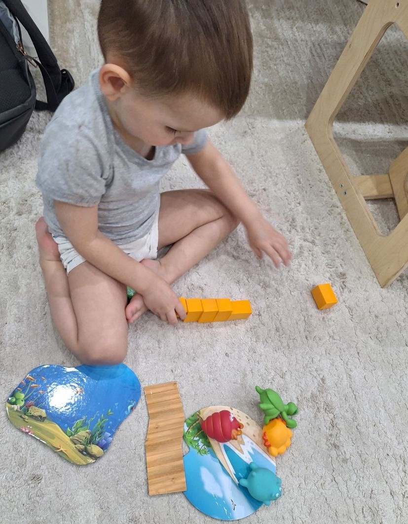 Когда надоест играть, можно и просто с игрушками поиграть)