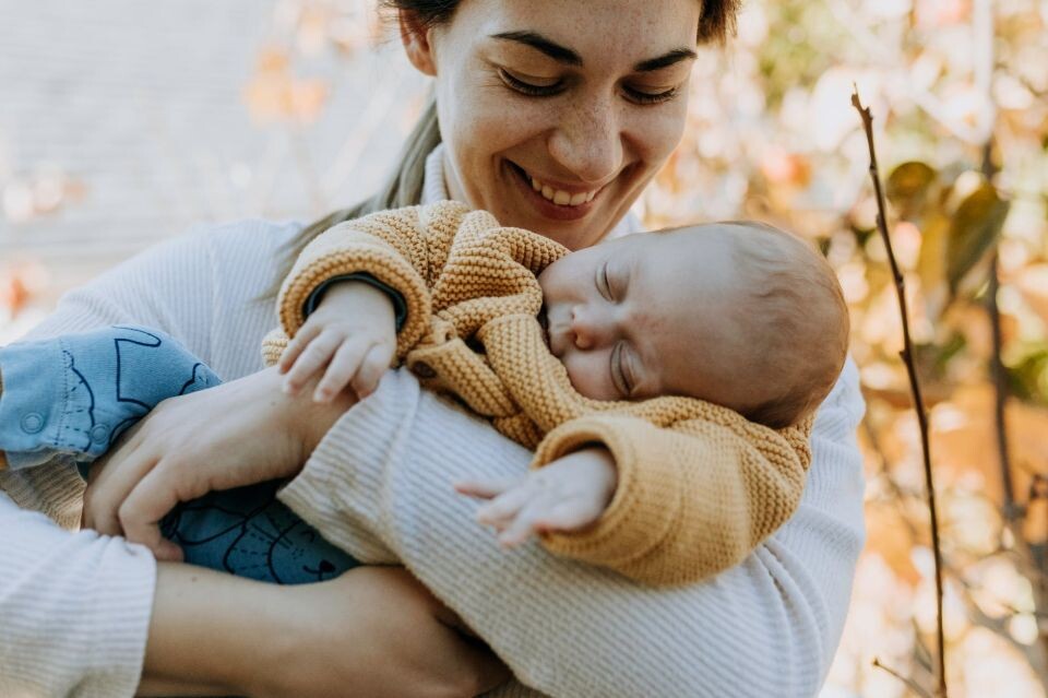    Мама и ребенок. Источник: pexels.com