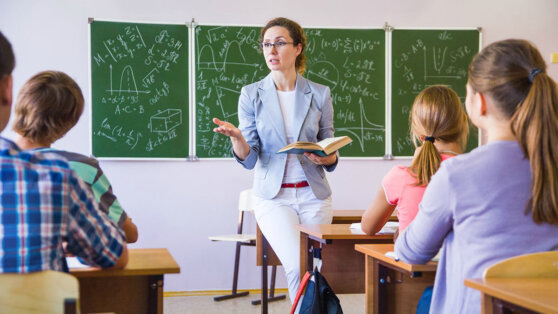    Педагогам разрешат проходить переквалификацию только в госучреждениях ©YanLev Alexey Sizov/Shutterstock/Fotodom