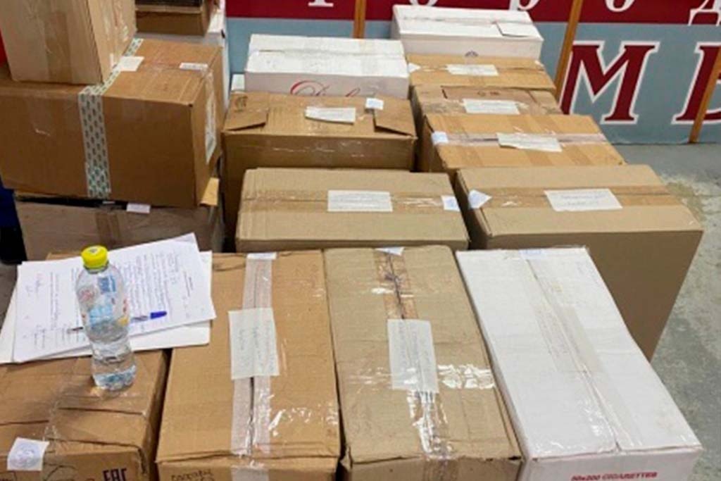    У двух череповчанок изъяли 18 тысяч пачек поддельных сигарет