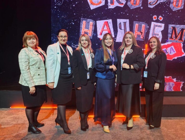    Педагоги Оренбуржья приняли участие в форуме сообщества наставников-просветителей в Крыму Андрей Севостьянов