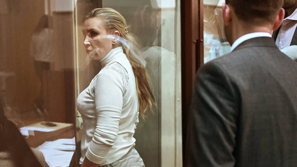 Бенефициар ВВБ Анджела Сергеева по делу о растрате сначала проходила свидетелем, но в итоге стала ключевым обвиняемым.📷Фото: Иван Водопьянов / Коммерсантъ