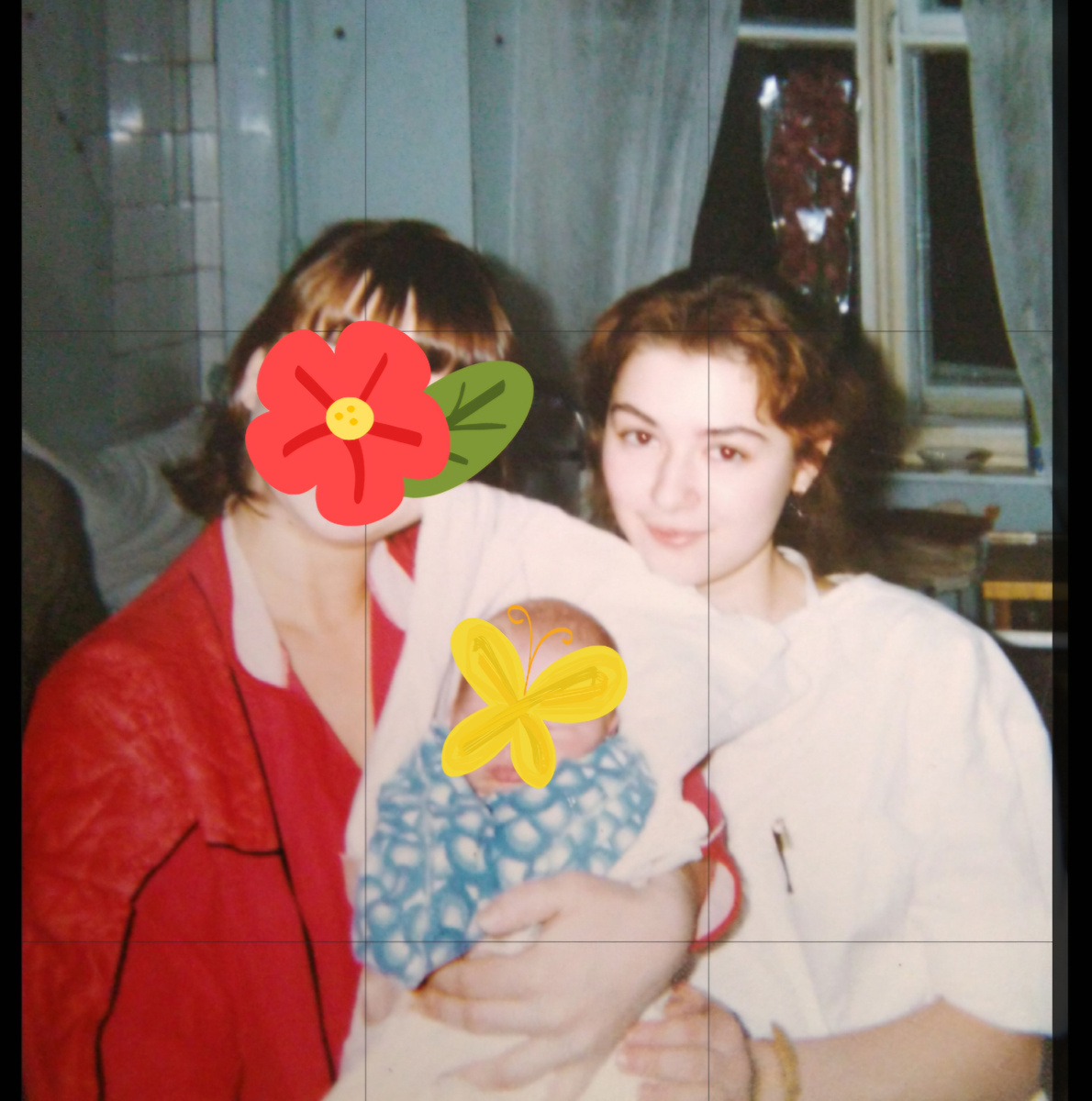 Не самая первая, но одна из первых моих женщин со своим малышом.