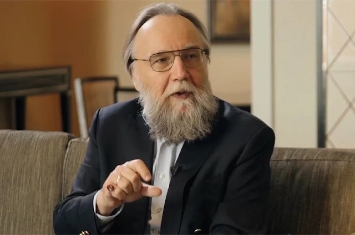    Политолог Дугин: Путин спас Трампу жизнь, поддержав Харрис