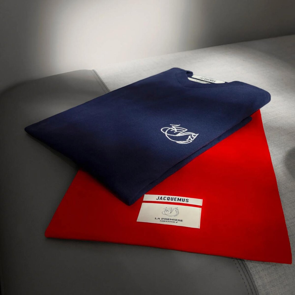    Авиакомпания Air France и Jacquemus выпустили коллекцию пижам (фото 2)