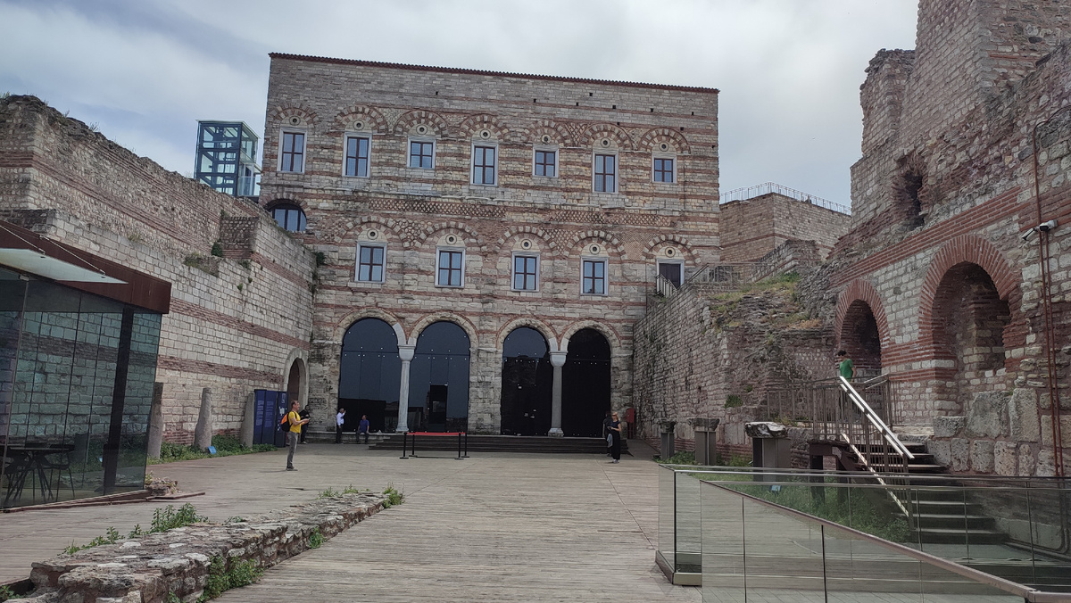 Дворец Текфур в Стамбуле (Малый Влахернский дворец)