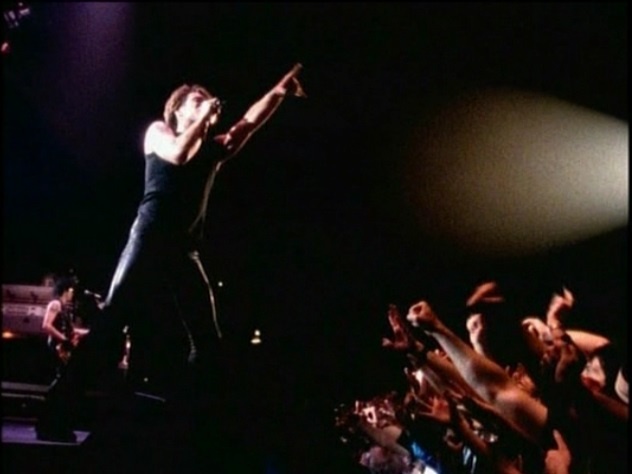 - Смотрите сюда!