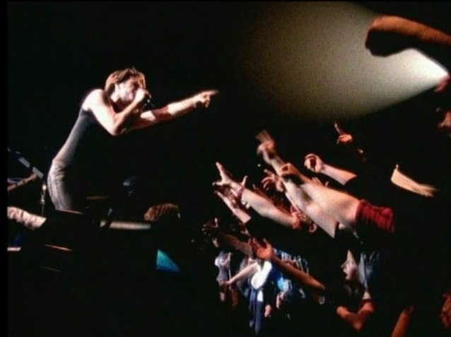 - А теперь - сюда!