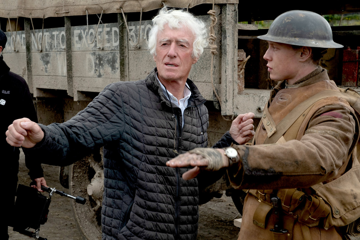 Роджер Дикинс и Джордж МакКей на съёмках фильма «1917».