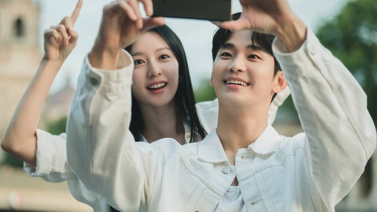    Кадр из сериала «Королева слез», реж. Чан Ен-у, Ким Хи-вон / tvN, Watchmen Productions