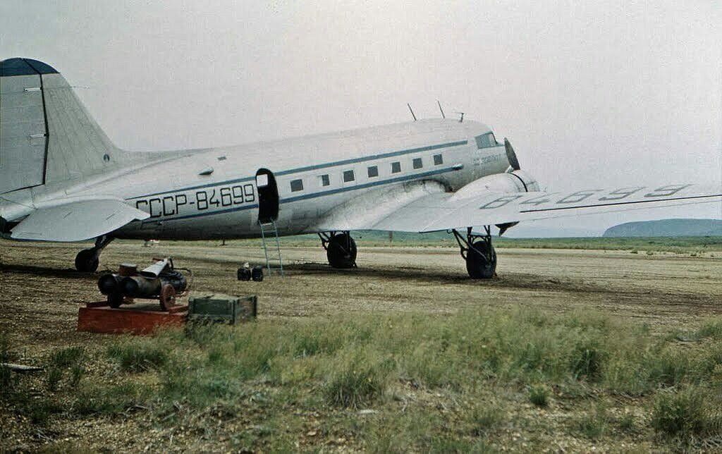 Самолет Ли-2