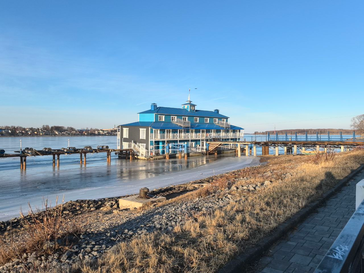 Здание гостиницы. Фото автора