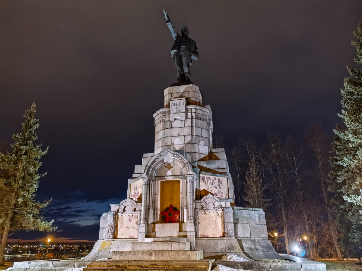 Памятник Ленину в Костроме. Фото автора