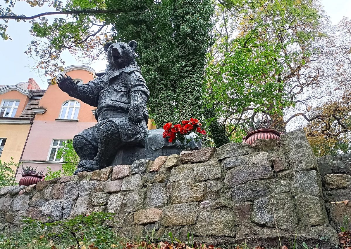 Статуя Войтека