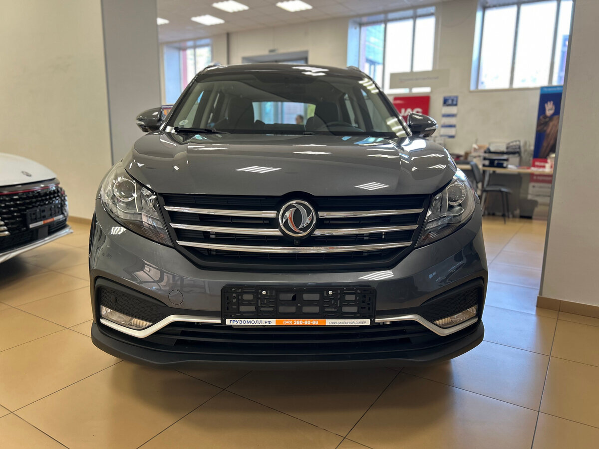 Dongfeng 580. Источник иллюстрации - auto.ru