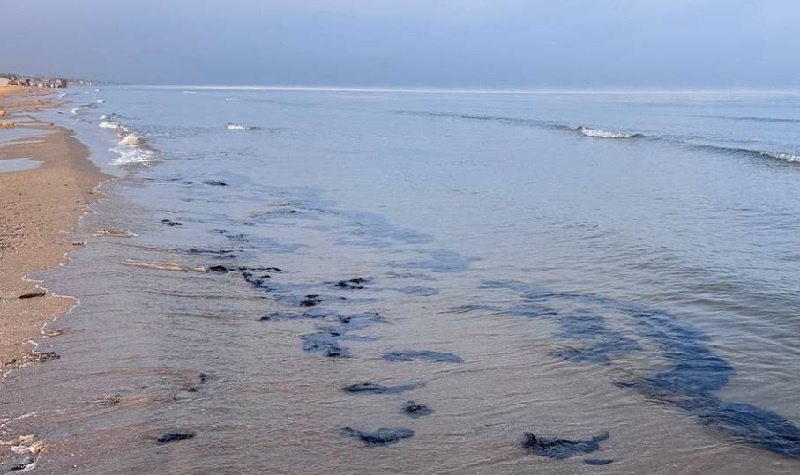 Фото разлив мазута в Черном море.
