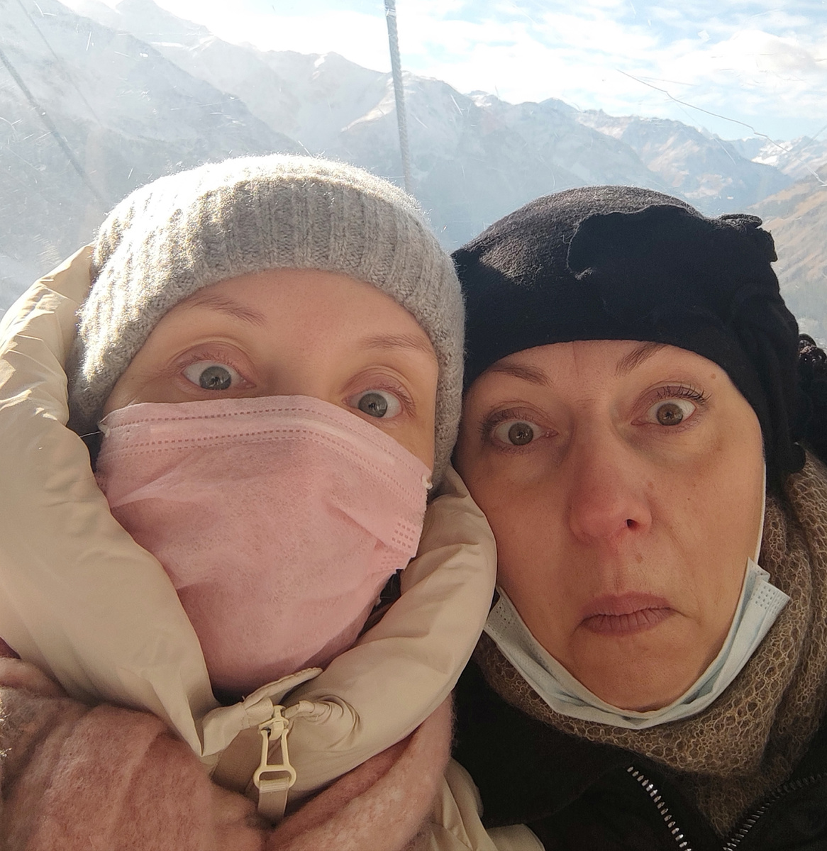 Боимся высоты на Эльбрусе, с сестрой 
