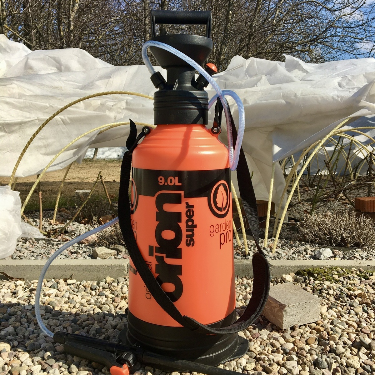 Мой теперь уже старенький, но надежный помповый опрыскиватель