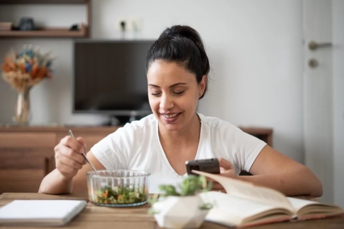    Диетолог Круглова объяснила, какие продукты вызывают отечность