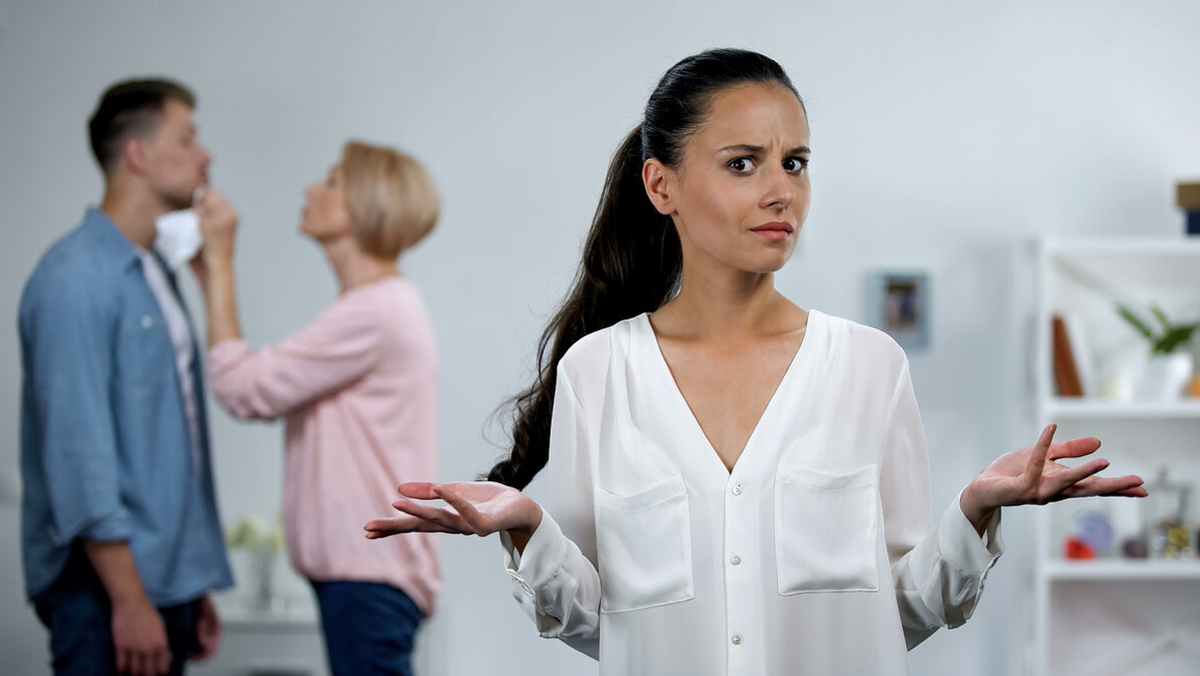 Она рассказала мне историю своего брака, которая заставила меня вспомнить все анекдоты про мамочкиных сынков