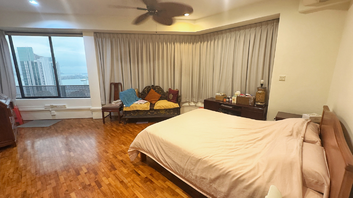 Моя комната с балконом 