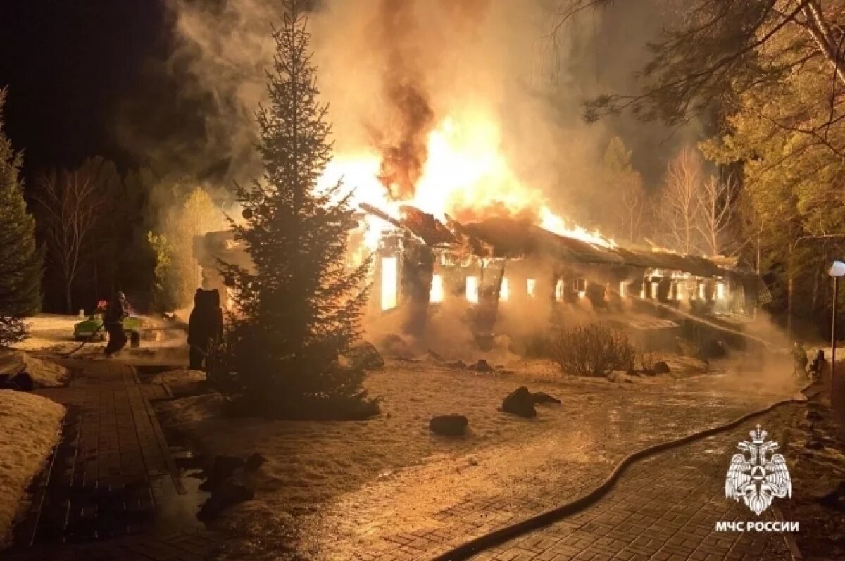    В Республике Алтай на турбазе сгорел ресторан