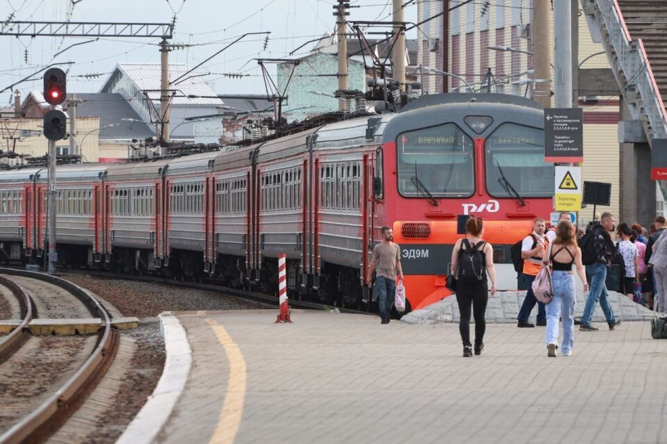    Электричка. Вокзал. Источник: Олег Укладов