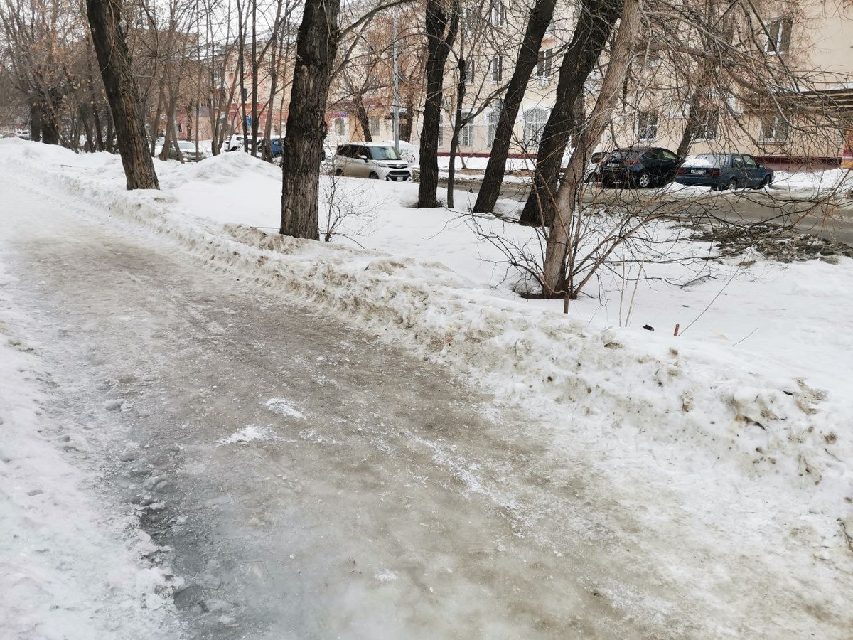 Тротуары превратились в каток/ ИА «Мой Алтай»