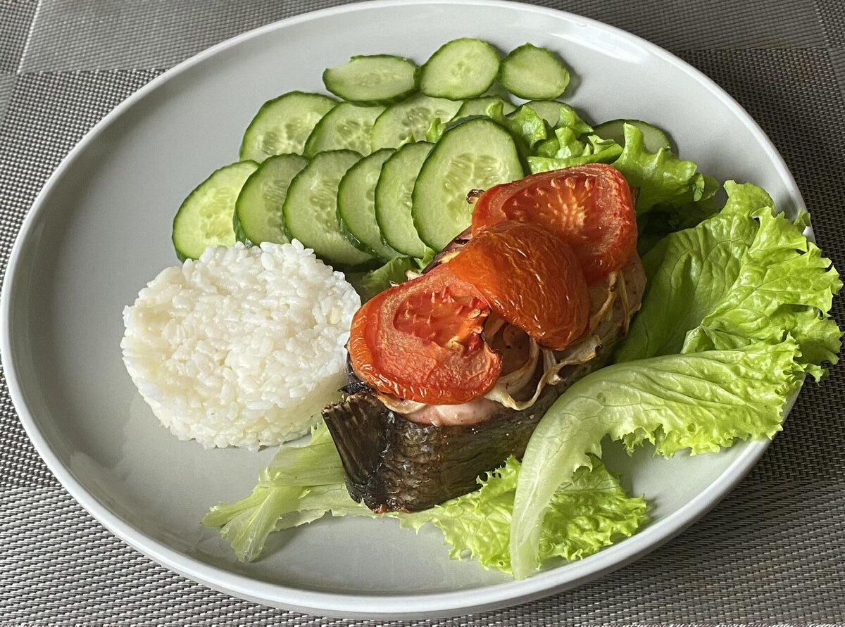 Рыба с рисом и овощами. Фото автора