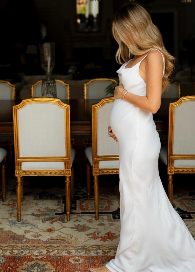    Беременная от миллиардера жительница Петрозаводска продолжает делиться радостью Личный архив Екатерины Дорожко