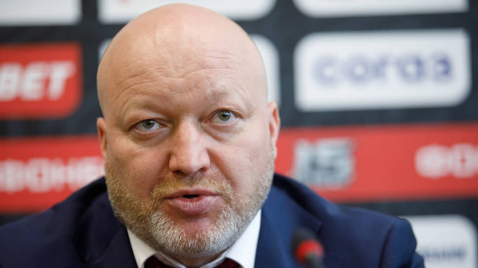 Главный тренер хоккейного клуба «Автомобилист» Николай Заварухин.📷Фото: Марина Молдавская / Коммерсантъ