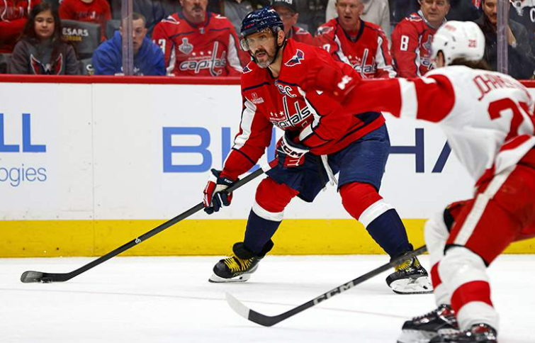 Александр Овечкин в матче с "Детройтом" ограничился голевой передачей. Фото: НХЛ