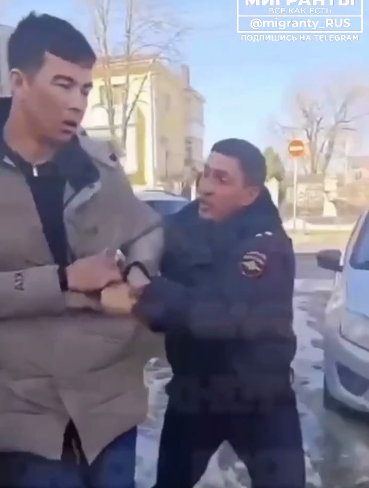 Фото: скрин видео "Мигранты — всё как есть".