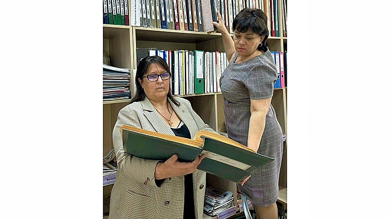    Газета пишет историю