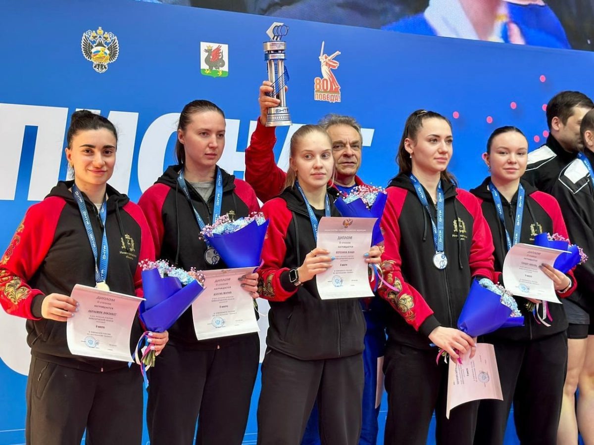    На пути к финалу нижегородки взяли верх над командами Самарской области (3:0), Санкт-Петербурга (3:0) и Москвы (3:1)