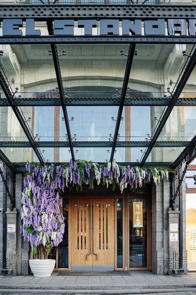 Выполнено декораторами Me Decor