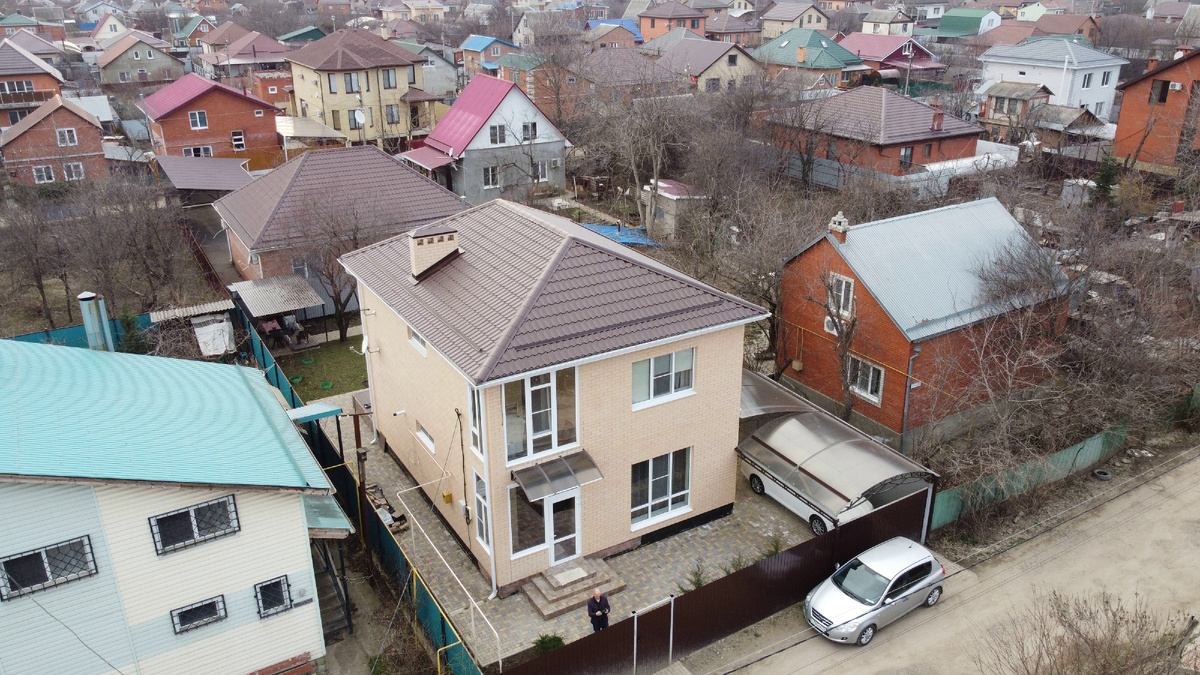 Двухэтажный дом в Краснродаре