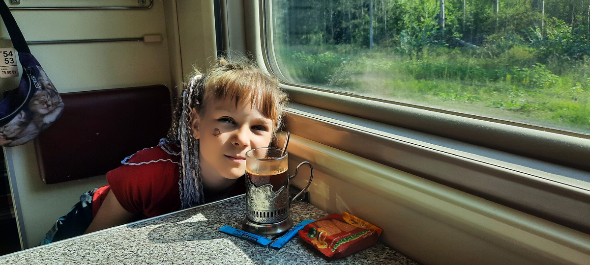 Маша в плацкартном вагоне поезда. Все фото в статье автора.
